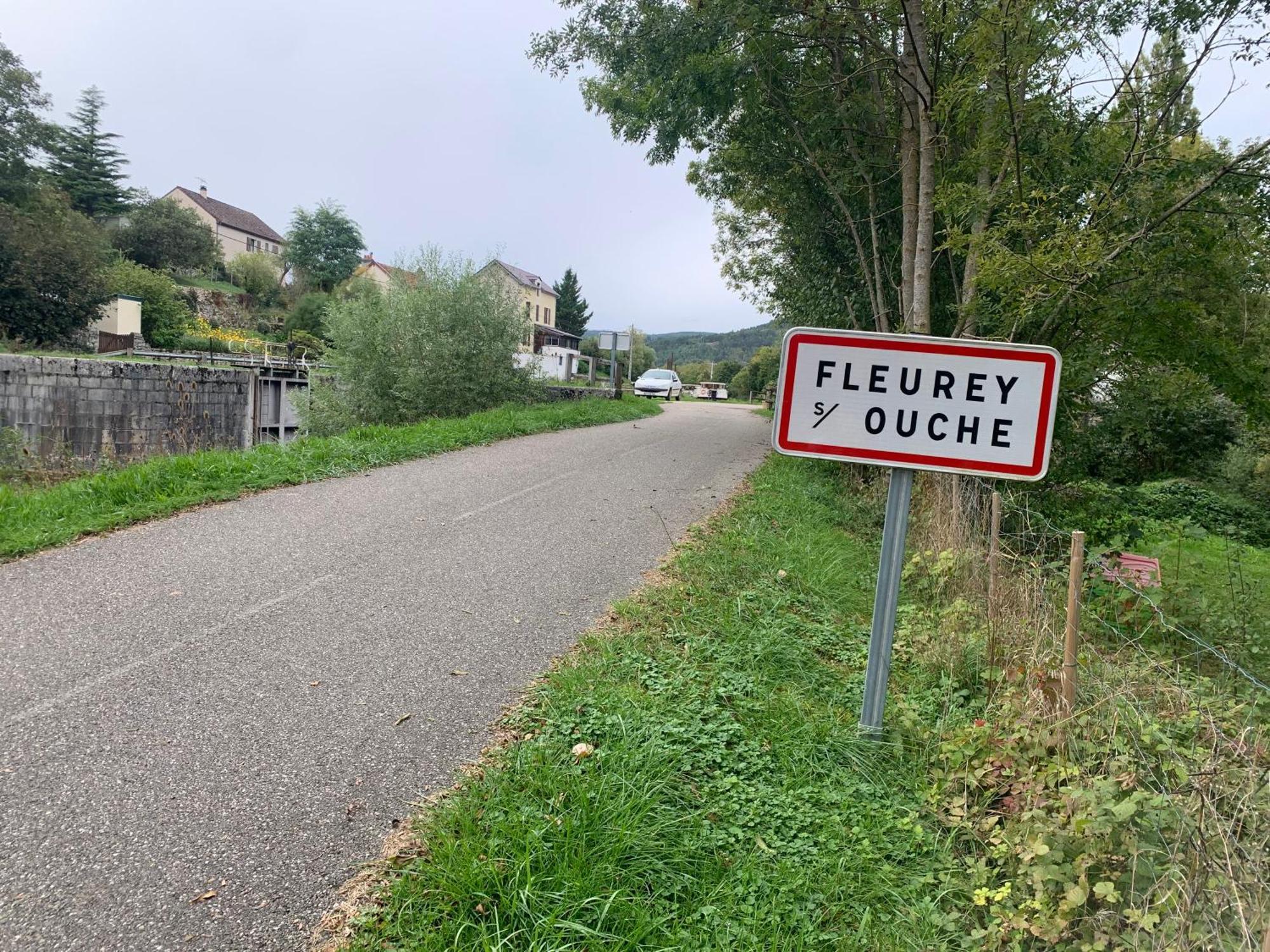 Les Ouches Apartment Fleurey-sur-Ouche Exterior photo